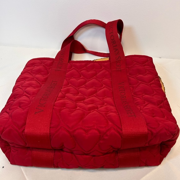 Victoria's Secret Red Heart Valentine's Day Victoria Puffy Tote Overnight Bag - Picture 10 of 10